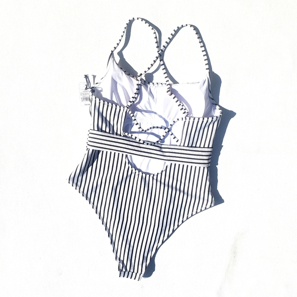 Women's Onepiece Ribbed Stripe Swim Suit M - Picture 4 of 10